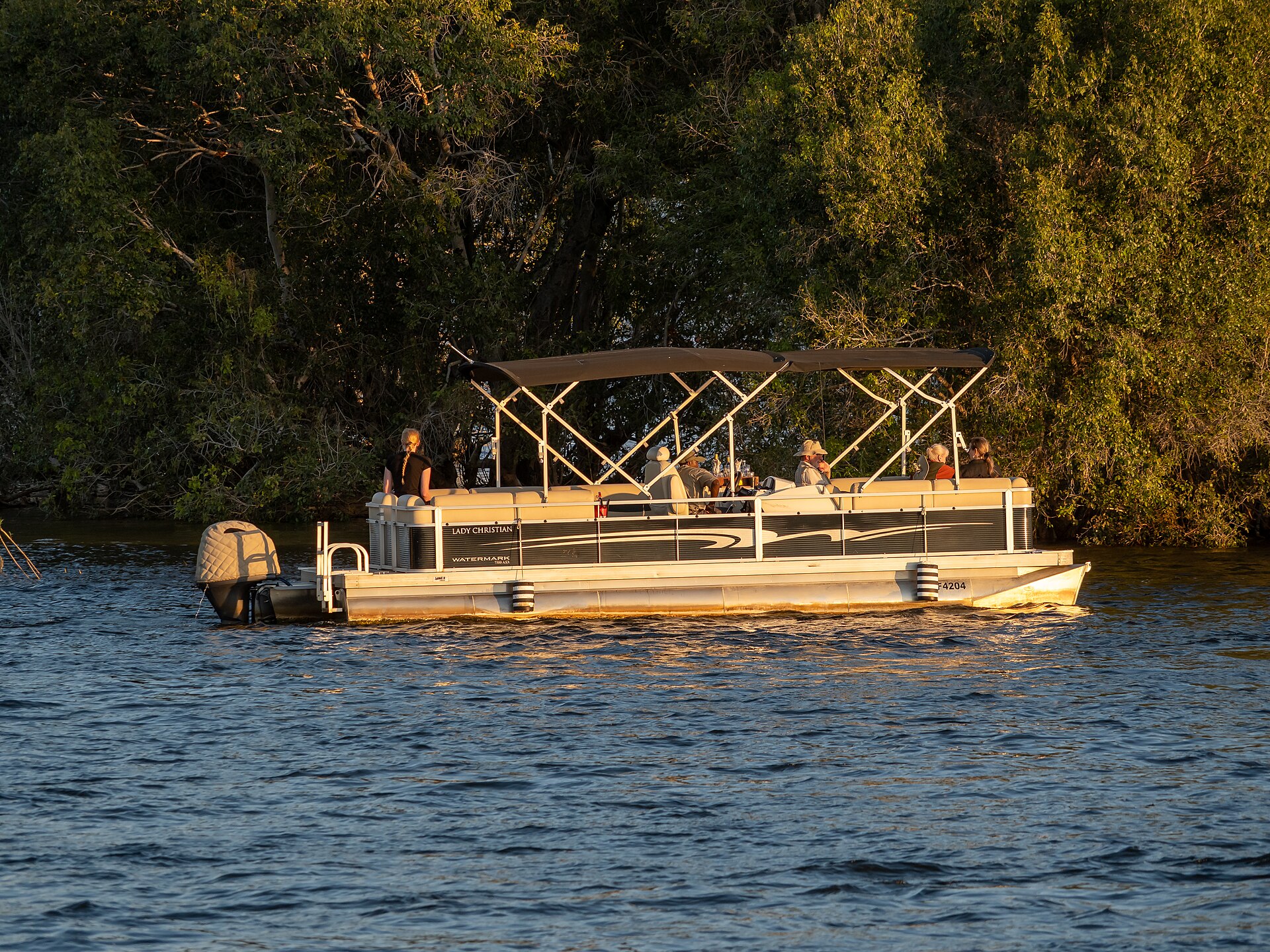 Bateau sur le Zambèze près de Livingstone